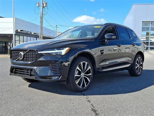 2025 Volvo XC60 B5 Plus