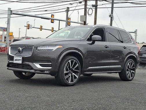 2024 Volvo XC90 B5 Plus Bright Theme