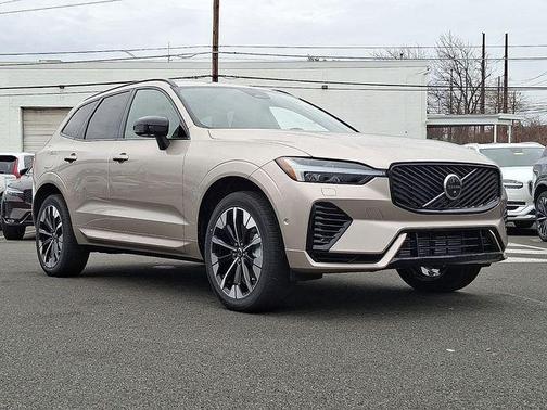 2026 Volvo XC60 Plug-In Hybrid T8 Plus