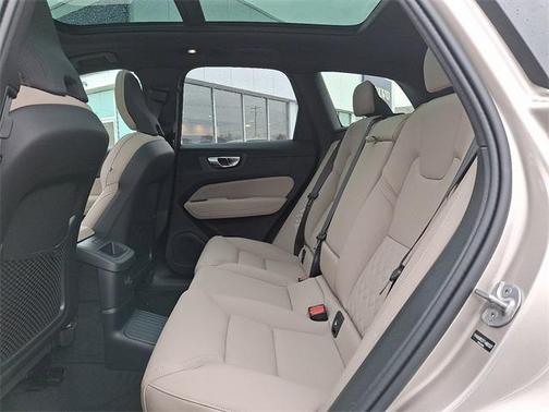 2026 Volvo XC60 Plug-In Hybrid T8 Plus