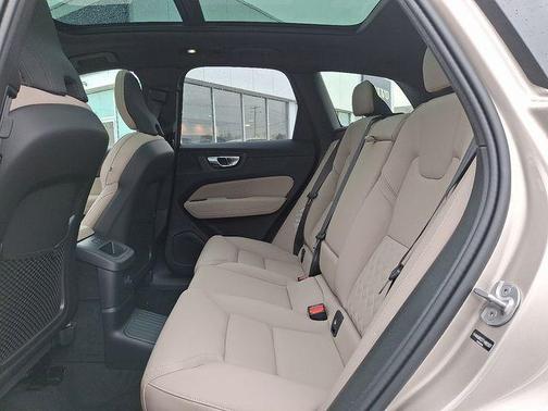 2026 Volvo XC60 Plug-In Hybrid T8 Plus