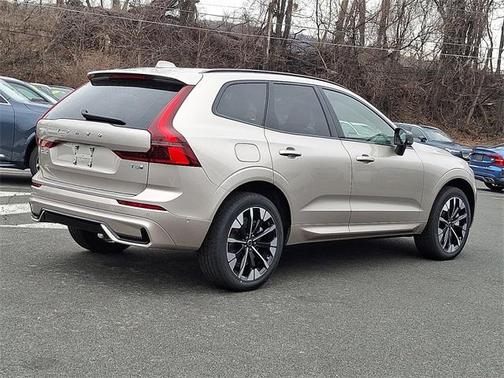 2026 Volvo XC60 Plug-In Hybrid T8 Plus