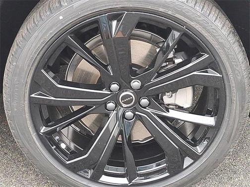 2026 Volvo XC60 Plug-In Hybrid Black Edition Ultra, T8 AWD Electric/Gasoline, Dark