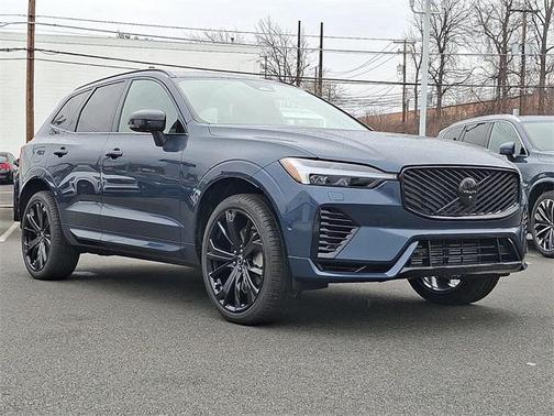 2026 Volvo XC60 Plug-In Hybrid Black Edition Ultra, T8 AWD Electric/Gasoline, Dark