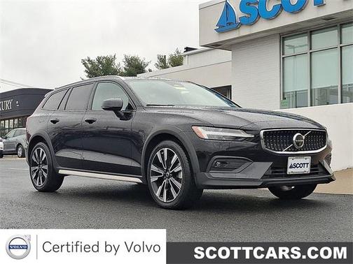 2024 Volvo V60 Cross Country B5 Ultimate