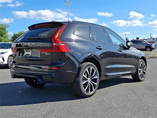 2025 Volvo XC60 B5 Plus