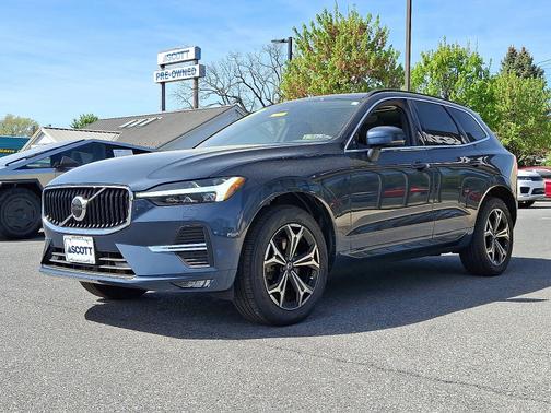 2022 Volvo XC60 B5 AWD Momentum