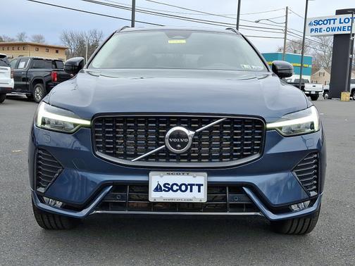2023 Volvo XC60 B5 AWD Plus Dark
