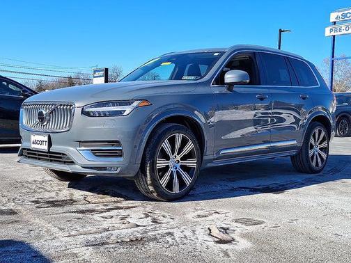 2023 Volvo XC90 B6 Ultimate 7-Seater