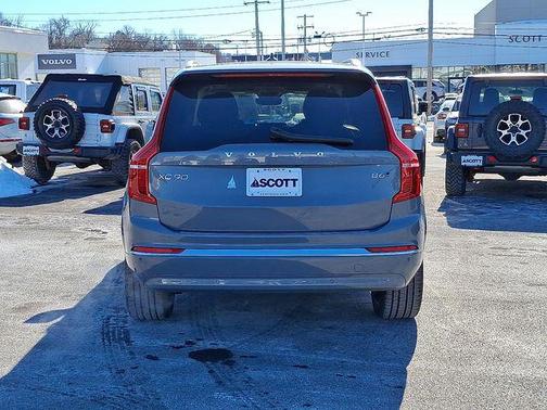 2023 Volvo XC90 B6 Ultimate 7-Seater