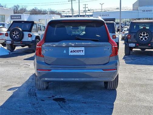 2023 Volvo XC90 B6 Ultimate 7-Seater