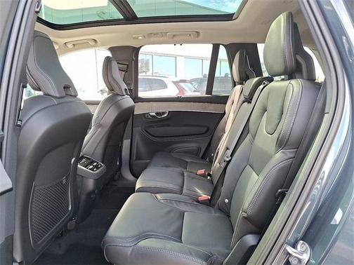 2026 Volvo XC90 B6 Ultra 7-Seater