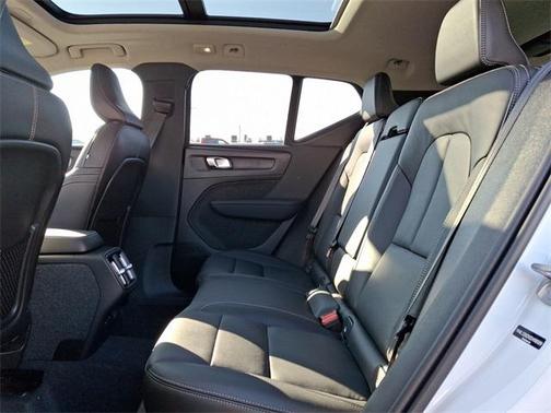 2025 Volvo XC40 Plus Dark Theme