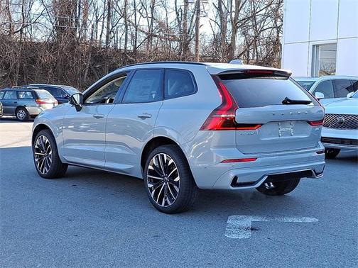 2026 Volvo XC60 B5 Ultra
