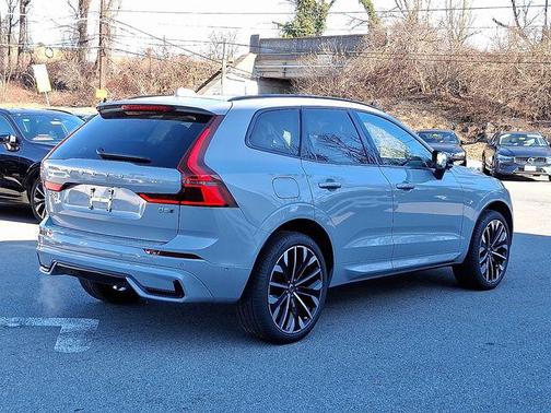 2026 Volvo XC60 B5 Ultra