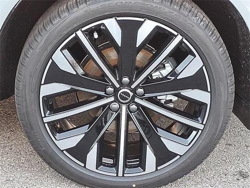 2026 Volvo XC60 B5 Ultra