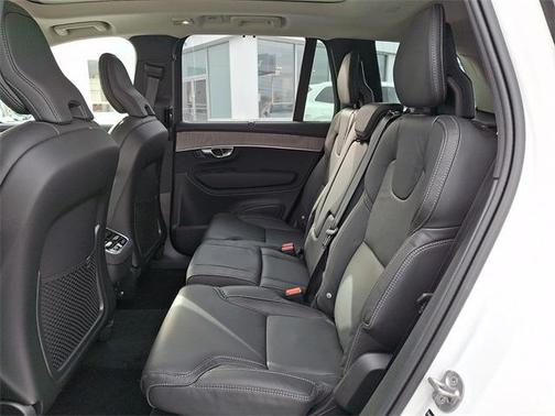 2026 Volvo XC90 B6 Ultra 7-Seater