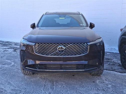 2025 Volvo XC90 Plug-In Hybrid T8 Ultra 6-Seater