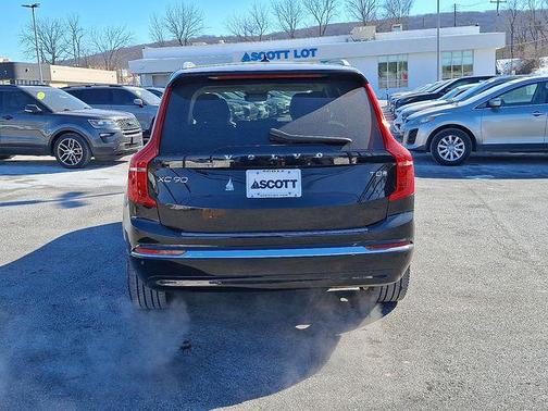 2025 Volvo XC90 Plug-In Hybrid T8 Ultra 7-Seater