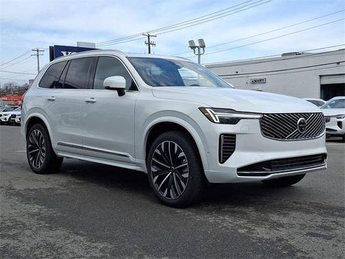 2025 Volvo XC90 Plug-In Hybrid T8 Plus 7-Seater