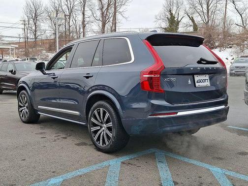 2025 Volvo XC90 B6 Plus 7-Seater