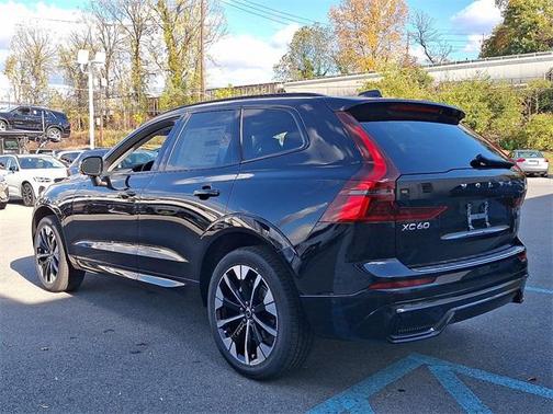2026 Volvo XC60 B5 Plus