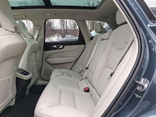 2026 Volvo XC60 B5 Ultra