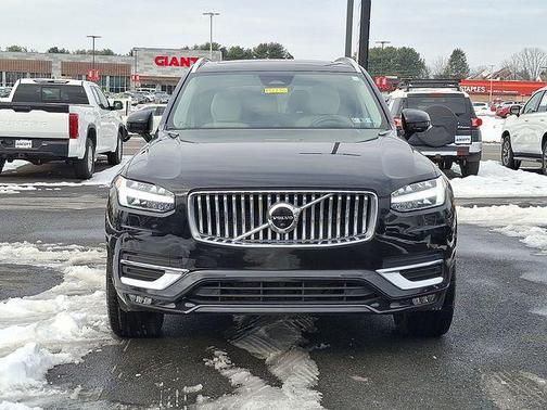 Onyx Black Metallic 2023 Volvo XC90 B6 Ultimate 7-Seater