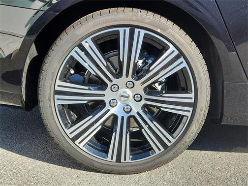 2025 Volvo S90 B6 Ultra