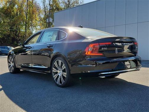 2025 Volvo S90 B6 Ultra