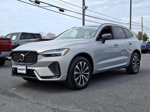 2023 Volvo XC60 B5 AWD Plus Dark