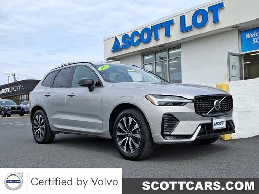 2023 Volvo XC60 B5 AWD Plus Dark