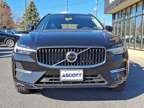 2022 Volvo XC60 B5 AWD Momentum
