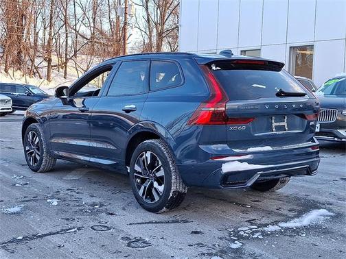 2026 Volvo XC60 B5 Plus