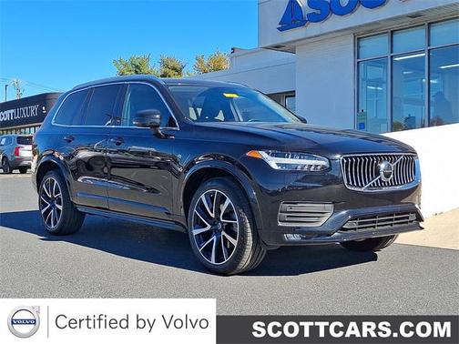2022 Volvo XC90 T6 Momentum