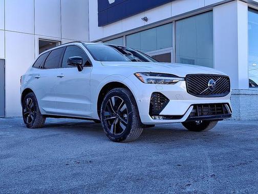 2026 Volvo XC60 B5 Plus