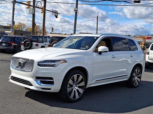2025 Volvo XC90 Plug-In Hybrid T8 Ultra 7-Seater