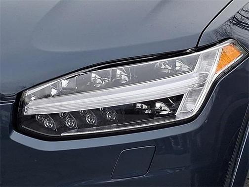 2024 Volvo XC90 Recharge Plug-In Hybrid T8 Ultimate Bright Theme 7-Seater