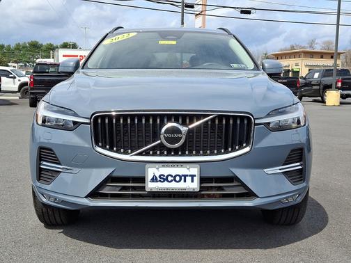 2022 Volvo XC60 B5 AWD Momentum