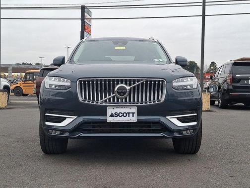 2023 Volvo XC90 B6 Plus 7-Seater