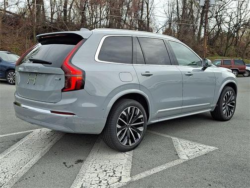 2026 Volvo XC90 B6 Plus 7-Seater