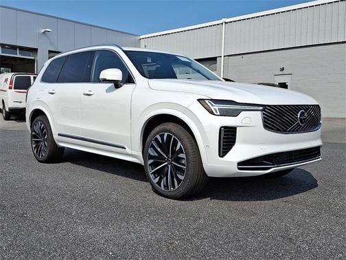 2025 Volvo XC90 Plug-In Hybrid T8 Plus 7-Seater