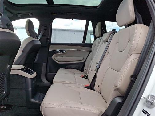 2025 Volvo XC90 Plug-In Hybrid T8 Ultra 7-Seater