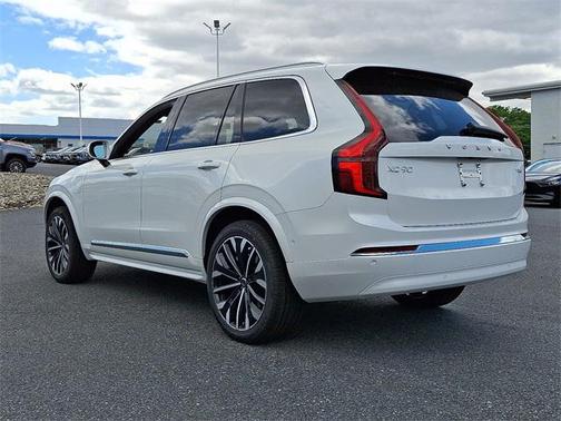 2025 Volvo XC90 Plug-In Hybrid T8 Ultra 7-Seater