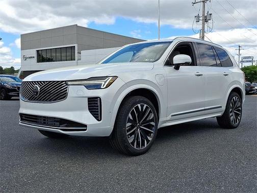 2025 Volvo XC90 Plug-In Hybrid T8 Ultra 7-Seater