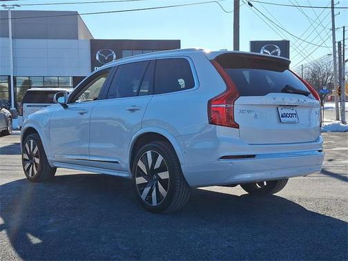 2023 Volvo XC90 Recharge Plug-In Hybrid T8 Ultimate 6-Seater