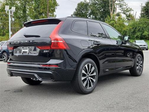 2025 Volvo XC60 Plus