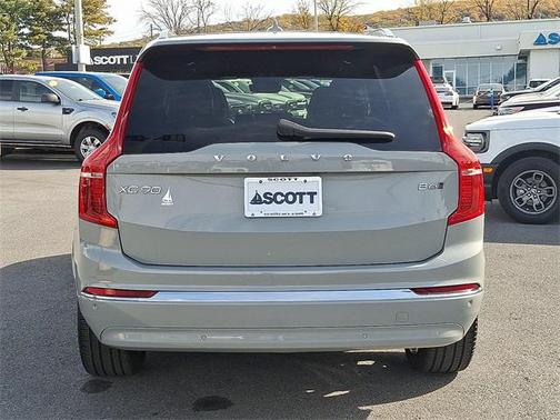 2024 Volvo XC90 B6 Plus Bright Theme 7-Seater