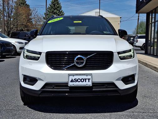 2022 Volvo XC40 T5 AWD R-Design