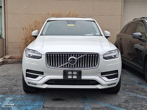 2023 Volvo XC90 B6 Plus 7-Seater